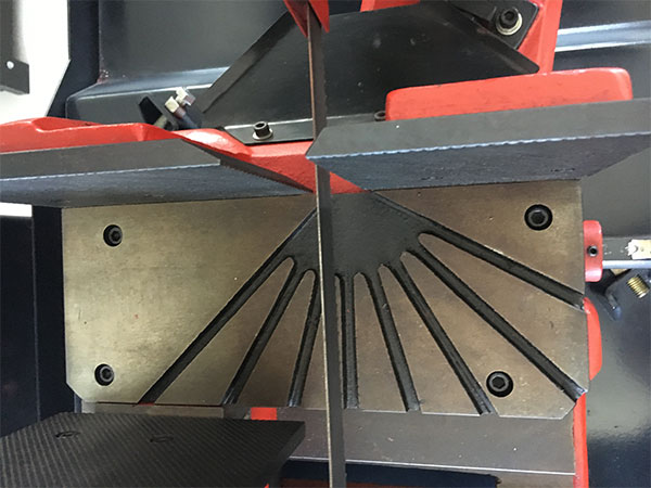 Manual Bandsaw G5025